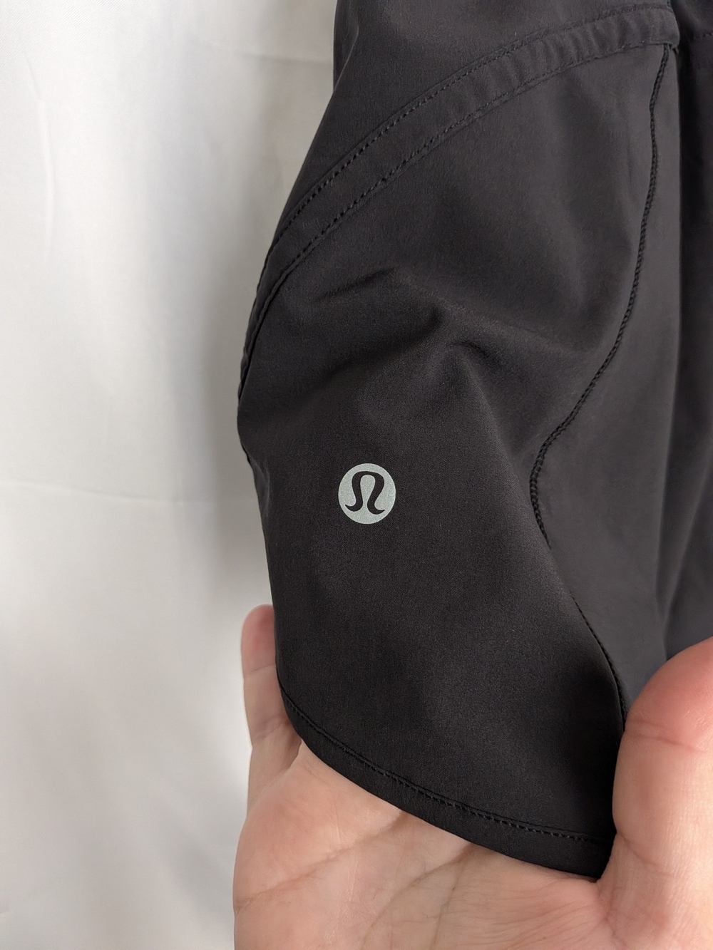 Lululemon Track That Short *5" Size 2 - Picture 5 of 6